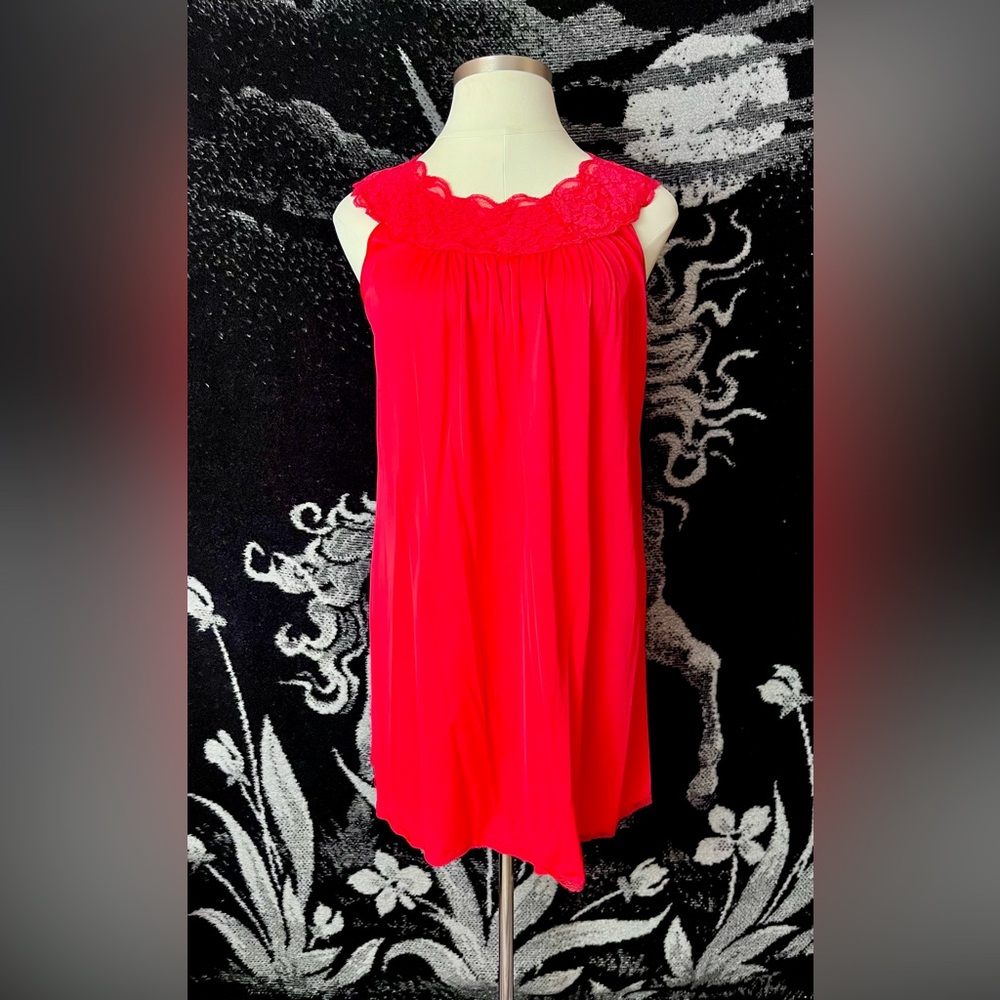 LAST CHANCE 🌈 VTG 1970s Red Chemise Teddy